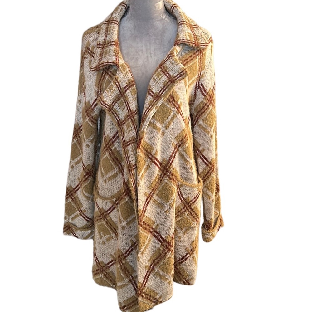 NWT’s Cable knit Jacket fall colors. Size M